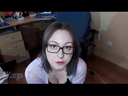 ❤️ Gadis Seksi Berkaca Mata Menghisap Dildo Dalam-dalam pada Kamera ❤ Lucah pada kami