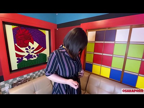 ❤️ Comel Jepun dengan tetek besar melancap dengan alat mainan seks dan mempunyai orgasme. Dia bercakap dalam temu bual tentang pengalaman sialannya. Tetek besar dan faraj berbulu mengerang kuat. Osakaporn ❤ Lucah pada kami